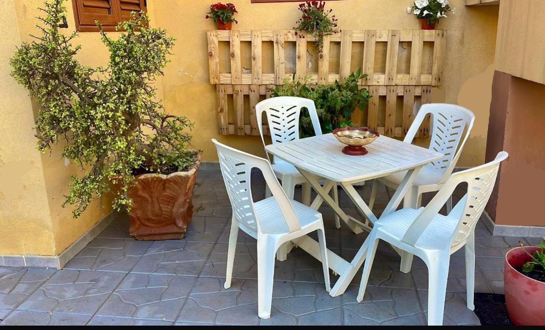 فندق Flora House برينديسي المظهر الخارجي الصورة